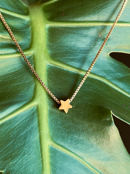 Collar Universe - acero inoxidable bañado en oro 18k