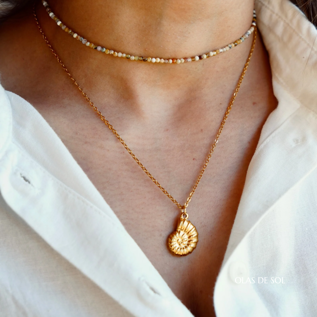 Collar Nautilus - acero inoxidable baño de oro 18k