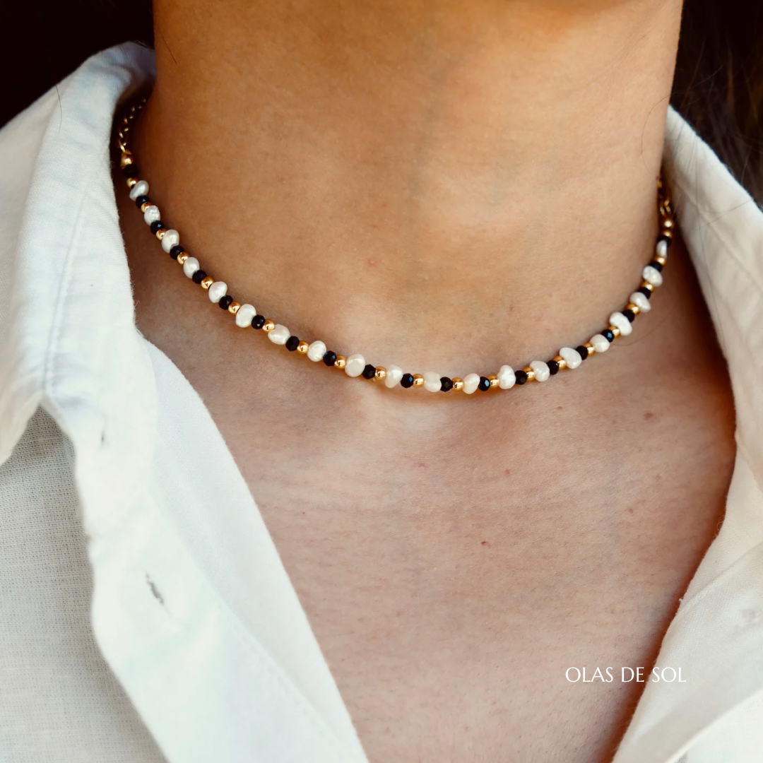 Collar Noches de verano - acero inoxidable bañado en oro 18k, nácar, cristal