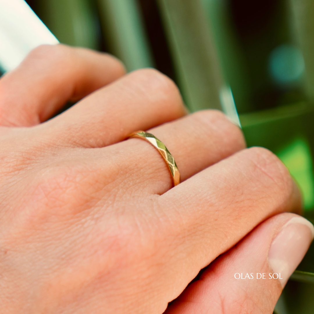 Anillo Elegant - acero inoxidable bañado en oro 18k