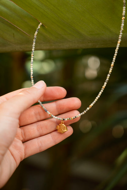 Collar Jaspe con charm pez