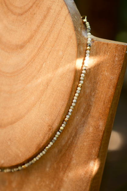 Collar Jaspe con charm pez