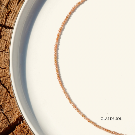 Collar circonitas naranja - acero inoxidable bañado en oro 18k